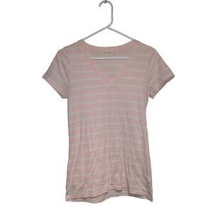 Heart & Hips Juniors Shirt Size Large